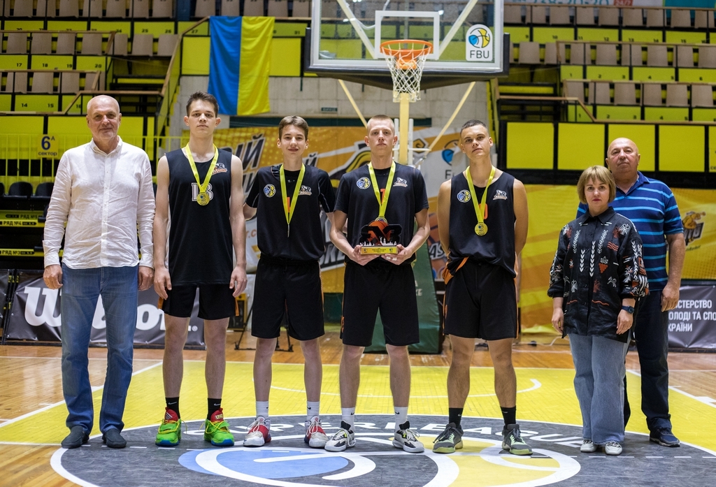 Команда 4Sports виграла фінальний етап чемпіонату України 3х3 (U-18) присвячений пам'яті Артема Соханя