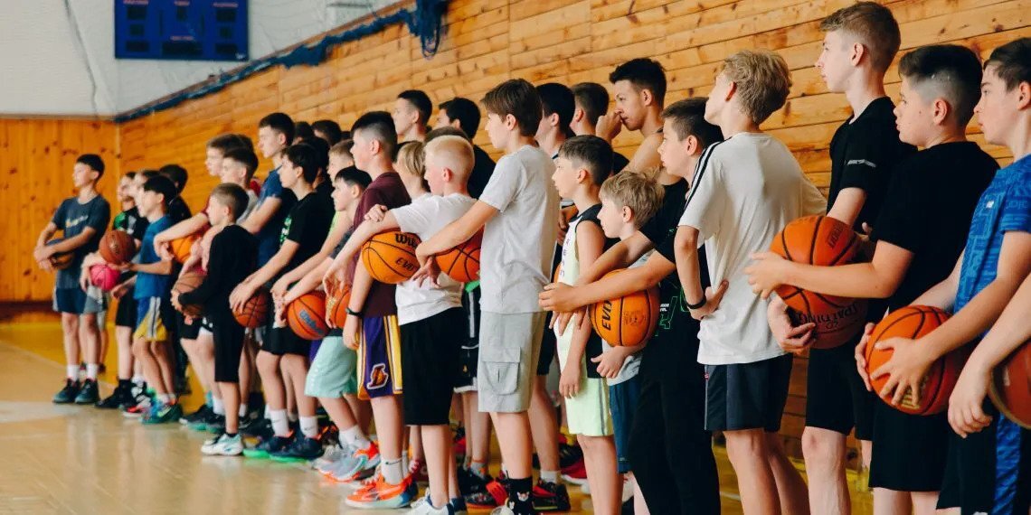 В Луцьку триває тренуваньний табір для юних баскетболістів