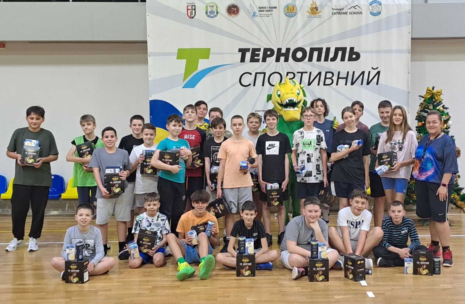 Юні вихованці БК Тернопіль по-баскетбольному відзначили День Святого Миколая
