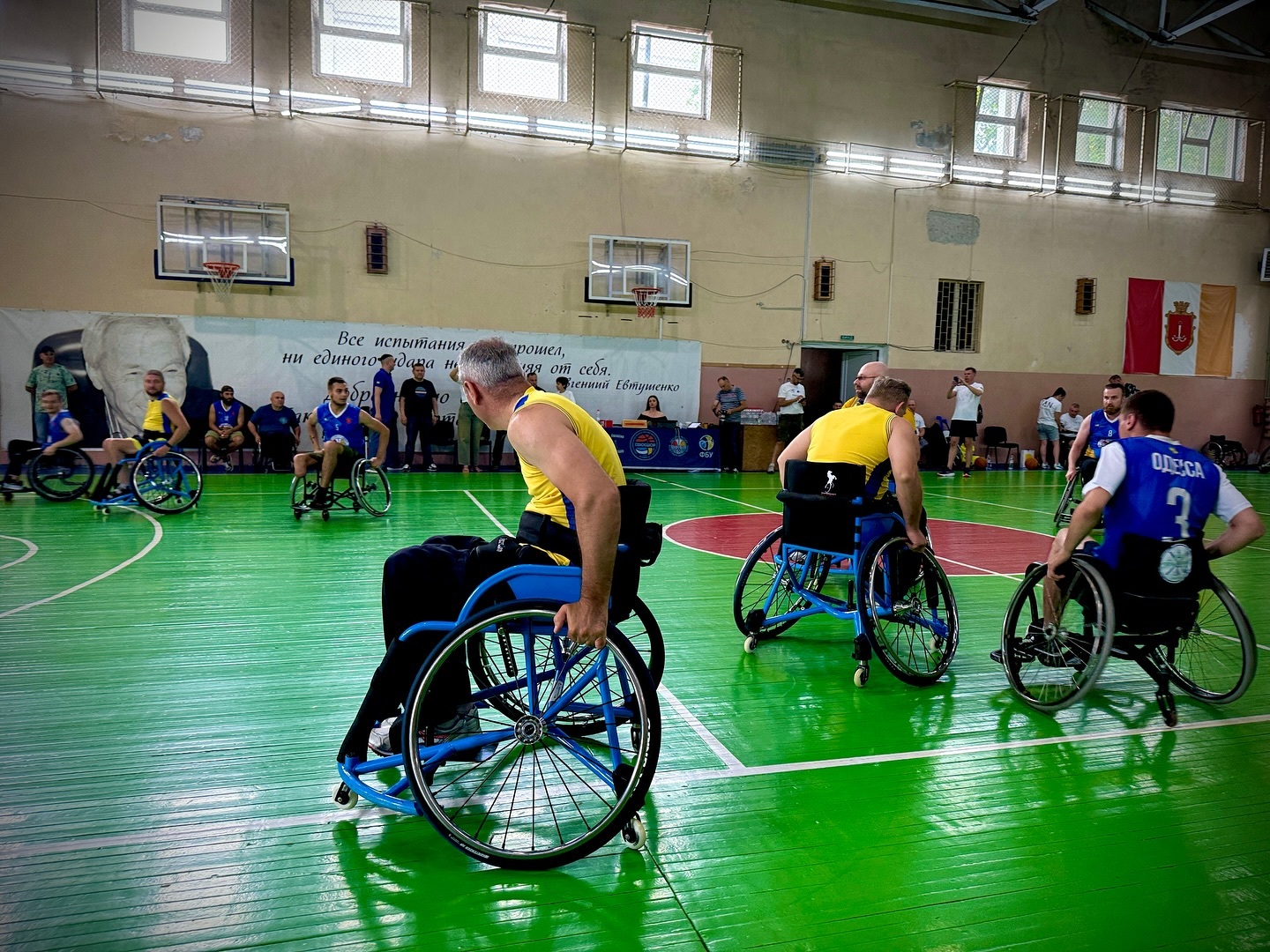В Одесі провели відкритий турнір з баскетболу на візках серед ветеранів 