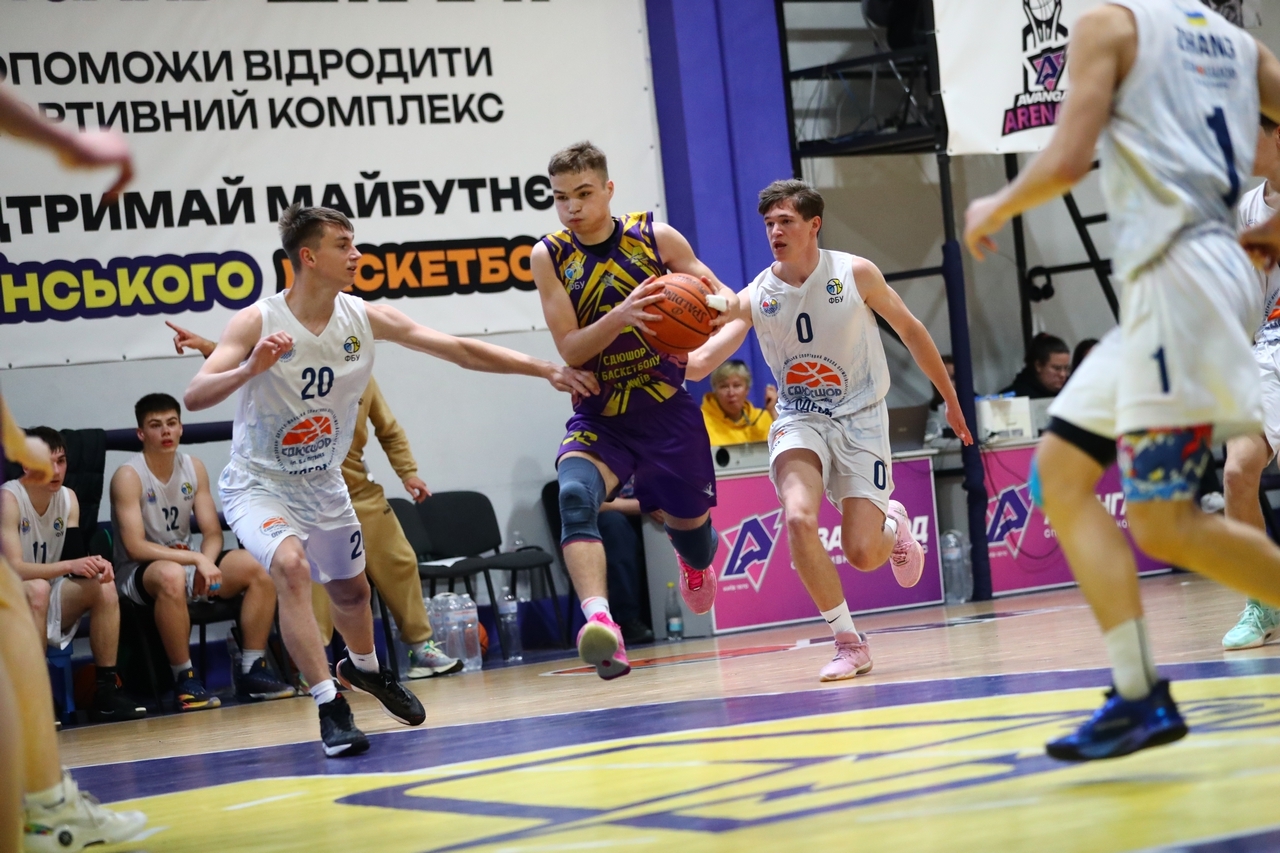 Дніпровська та київська команди розіграють звання чемпіона ВЮБЛ серед юнаків 2009 року