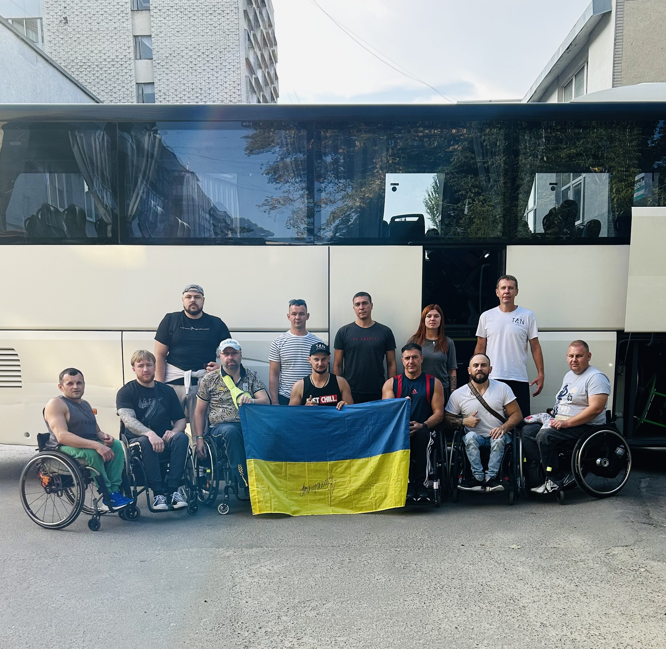 Збірна клубів України на кріслах колісних грає на турнірі в Болгарії: відеотрансляція матчів
