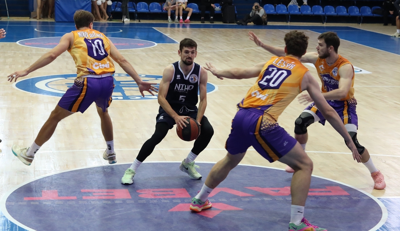 Ніко-Баскет відсвяткував першу домашню перемогу в сезоні