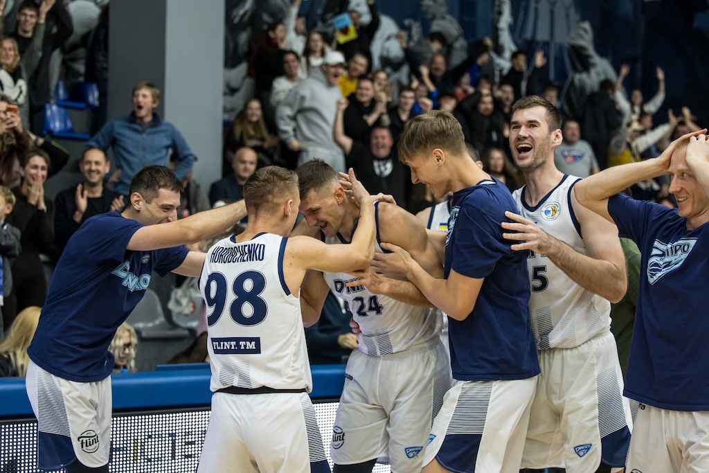 Емоційна битва Дніпра та Київ-Баскета: фотогалерея 