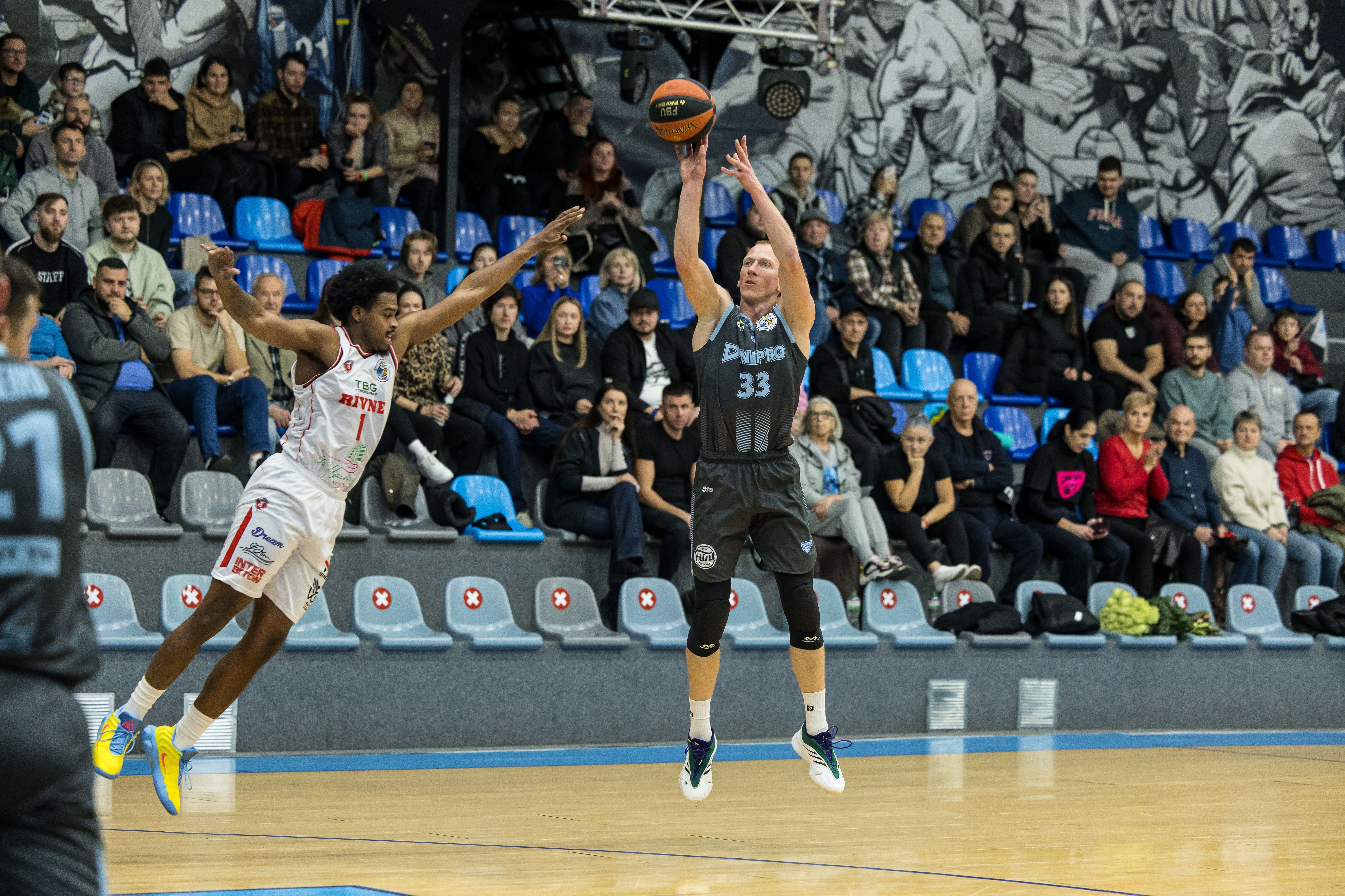 Дніпро виграв перше коло, велика щільність в середині: турнірна таблиця Суперліги Favbet