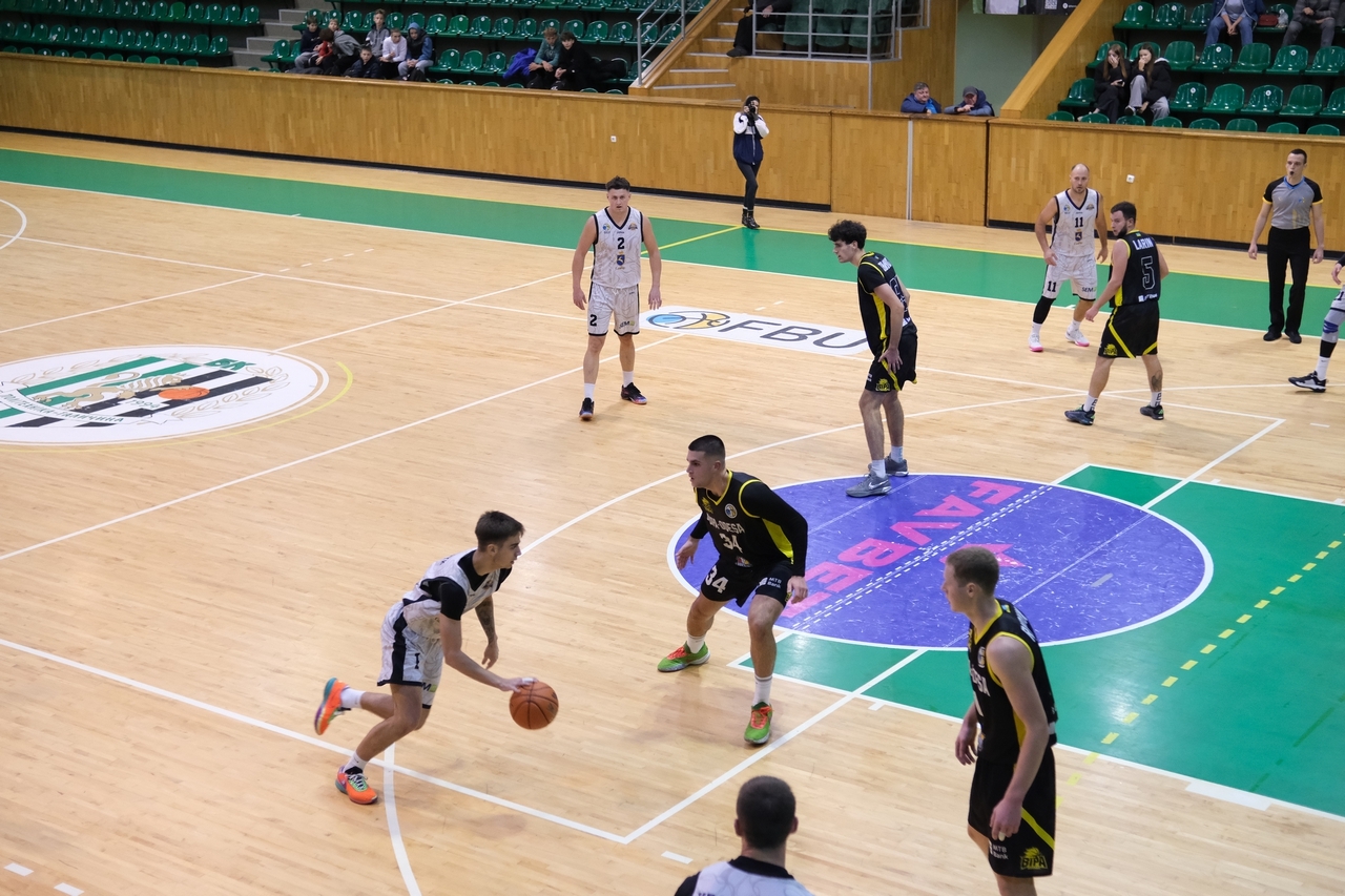 Самбір двічі здолав БІПУ у Вищій лізі: фотогалерея