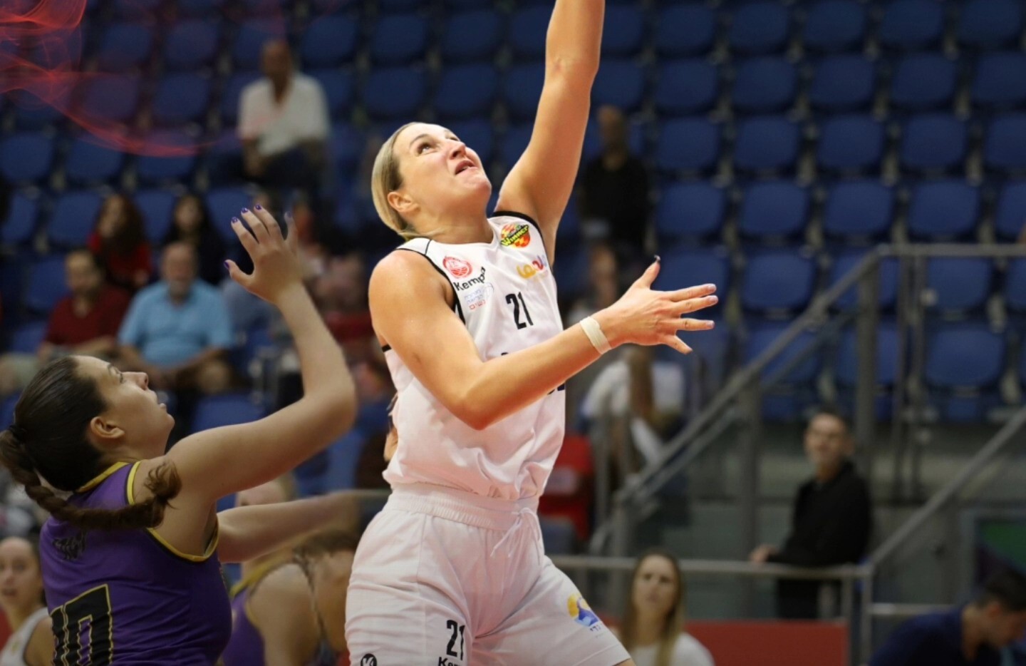 Українки за кордоном: Юркевічус набрала 7 очок у чемпіонаті Ізраїлю, Діке зіграла 30 хвилин у матчі NCAA