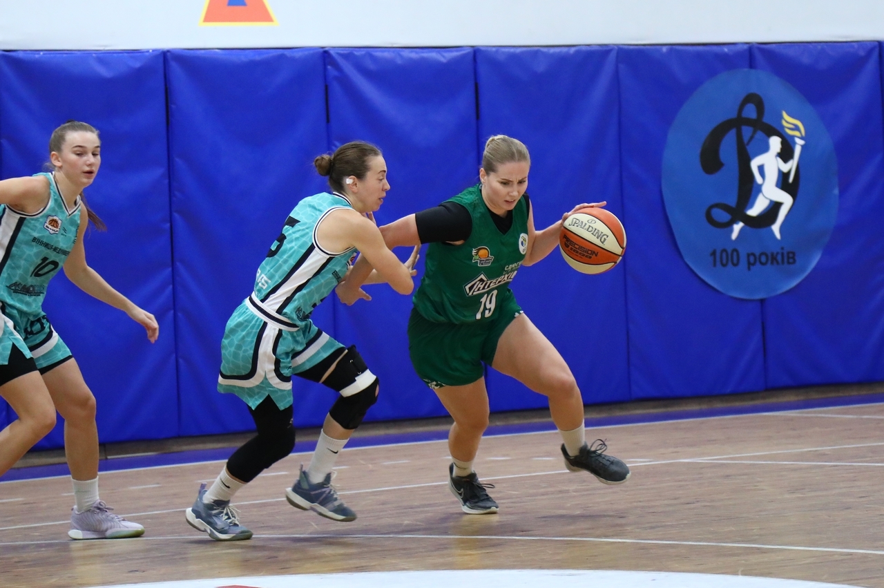 Турнірна таблиця жіночої Суперліги: Будівельник – одноосібний лідер, ІнтерХім вийшов на третє місце