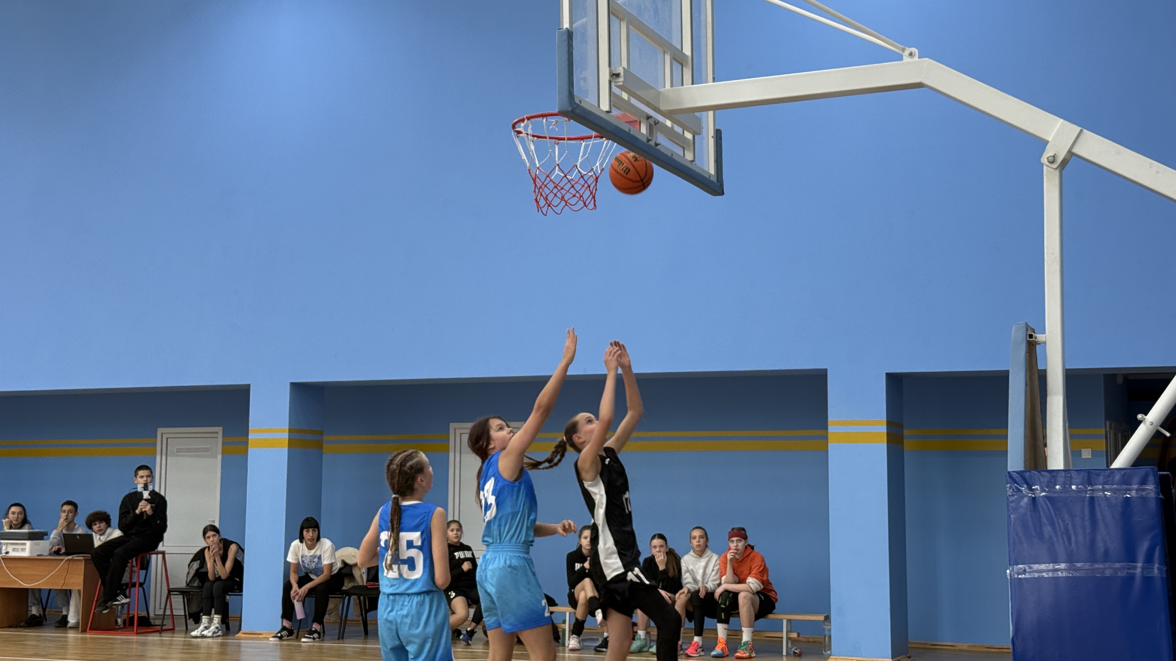 ВЮБЛ серед дівчат 2013 року: дніпровська СДЮСШОР-5 виграла тур у Полтаві