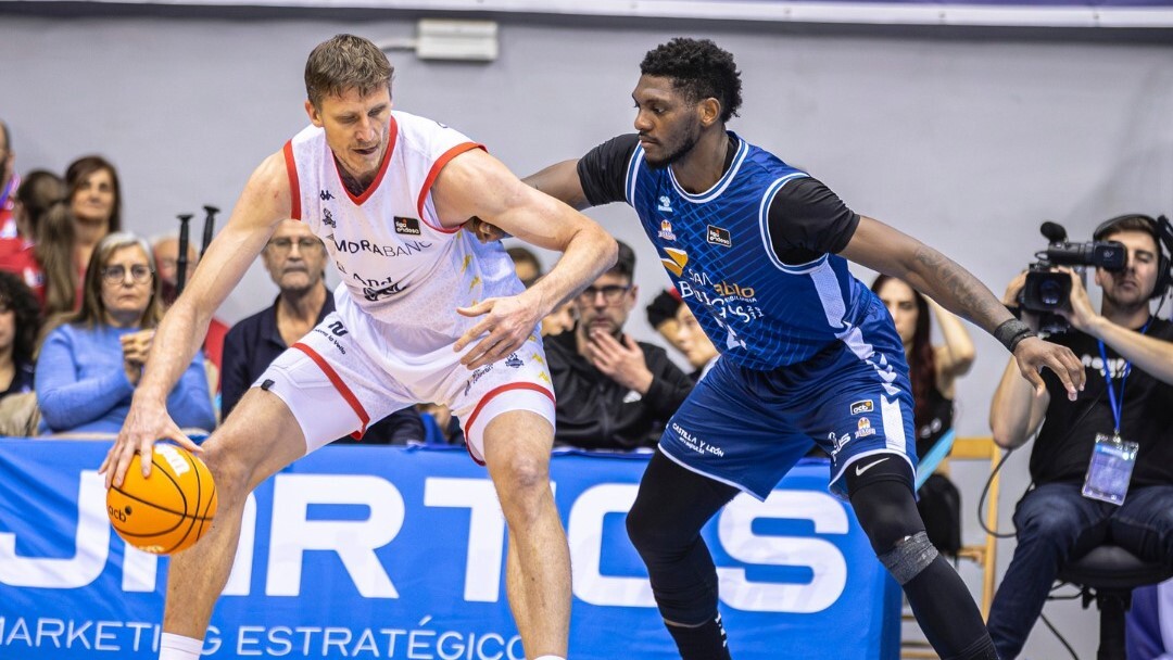 Українці за кордоном: гарні матчі Пустового і Ковляра, у Кличка дабл-дабл