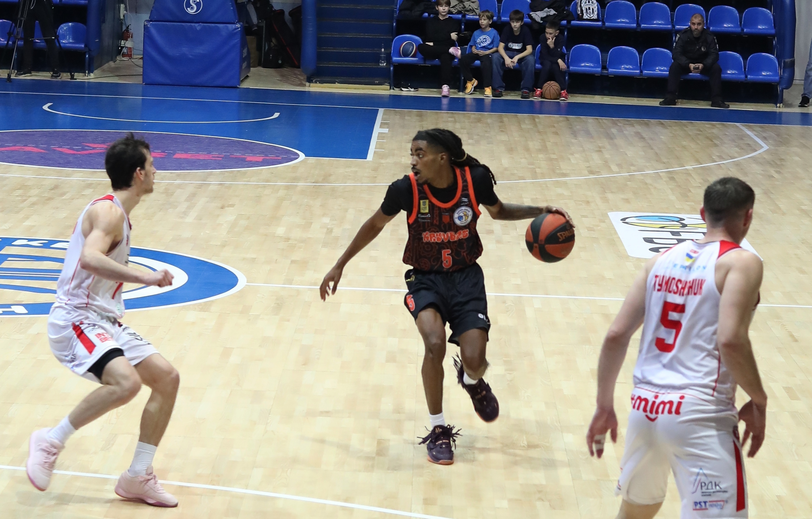 Кривбас у напруженому матчі переміг Рівне