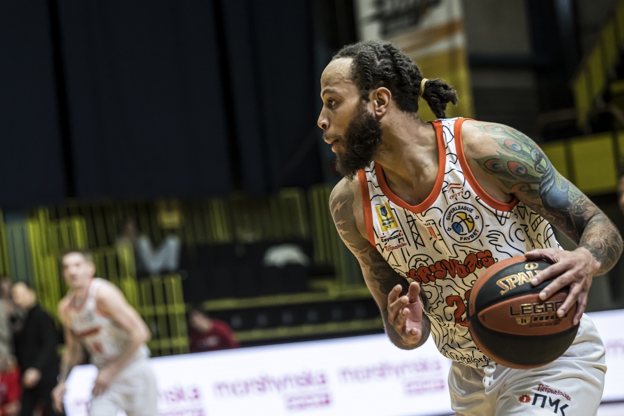 Відео хайлайтів MVP шостого тижня Суперліги Favbet Александера Пікока