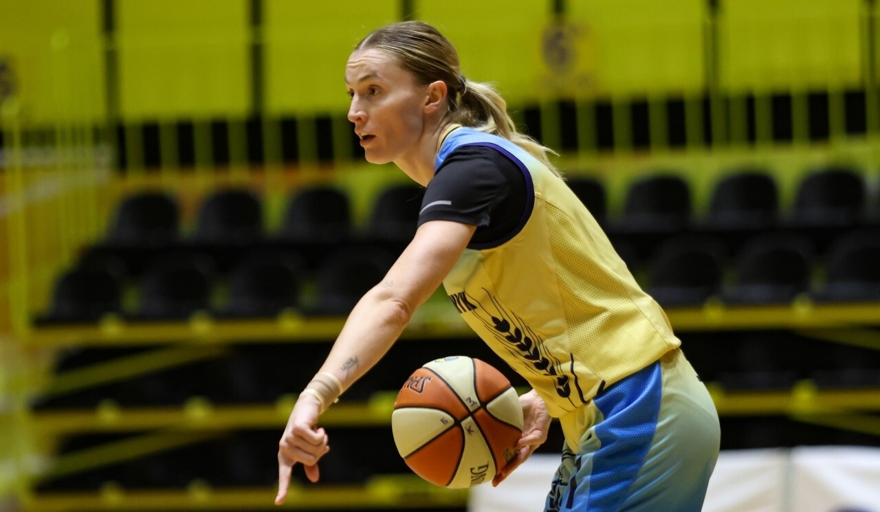 Жіноча Суперліга: відеотрансляція матчу 21 листопада