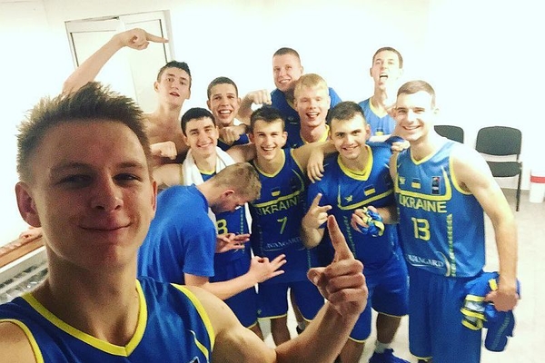 Збірна України U-18 пробилася в півфінал чемпіонату Європи